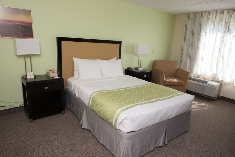 Hope Hotel And Richard C. Holbrooke Conference Center