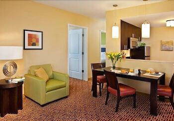Hotel Towneplace Suites By Marriott Beaumont Port Arthur