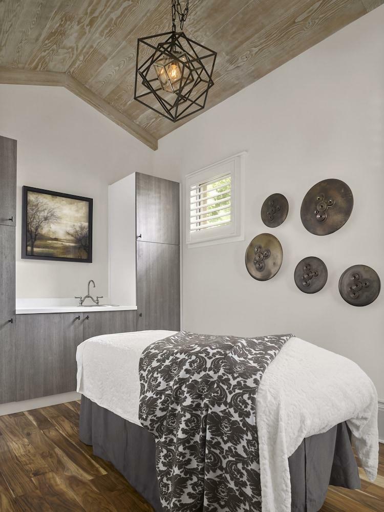 Hotel Villagio Inn And Spa