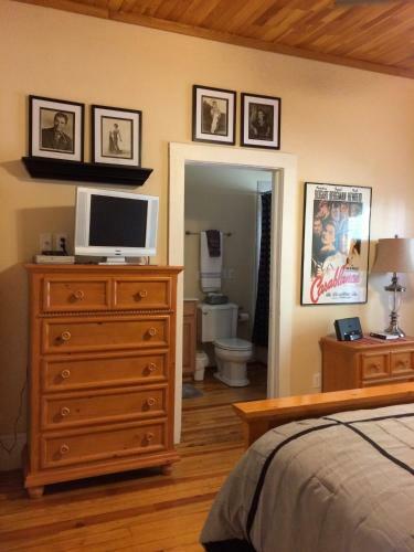 Hostal Calhoun House Inn & Suites