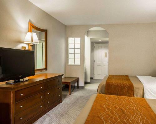 Hotel Comfort Inn On The River - Cherokee