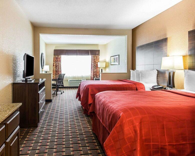 Hotel Quality Suites Convention Center - Hickory