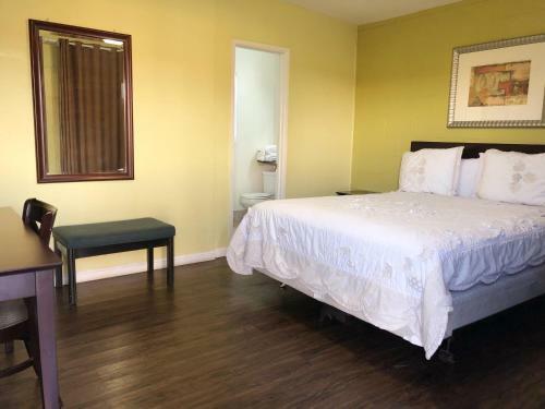 Motel Royal Inn And Suites