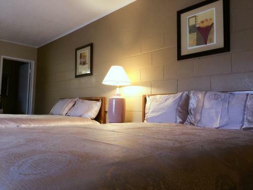 Motel Royal Inn And Suites