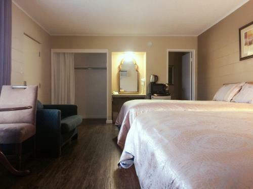 Motel Royal Inn And Suites