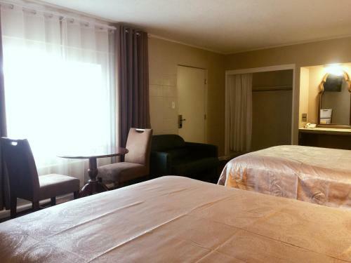 Motel Royal Inn And Suites