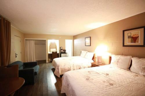 Motel Royal Inn And Suites