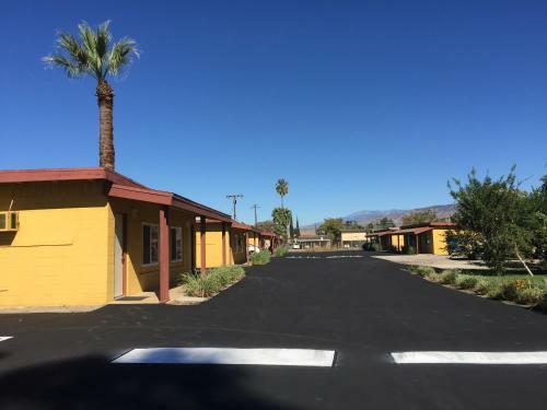 Motel Royal Inn And Suites
