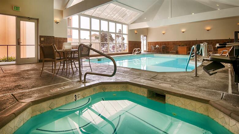 Hotel Best Western Plus Northwoods Inn