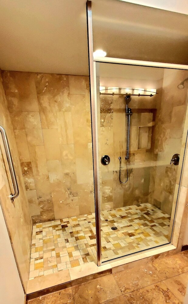 Hotel Best Western Plus Northwoods Inn