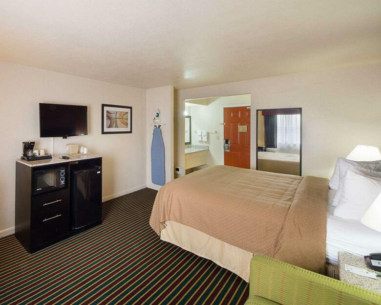 Hotel Quality Inn & Suites