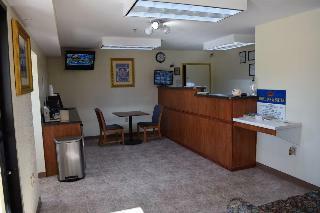 Hotel Royal Inn & Suites