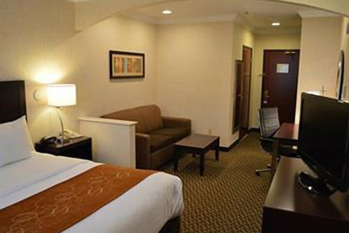 Hotel Comfort Suites Uc Davis
