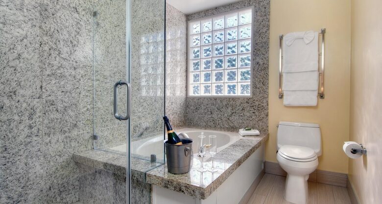 Best Western Plus Palm Court Hotel