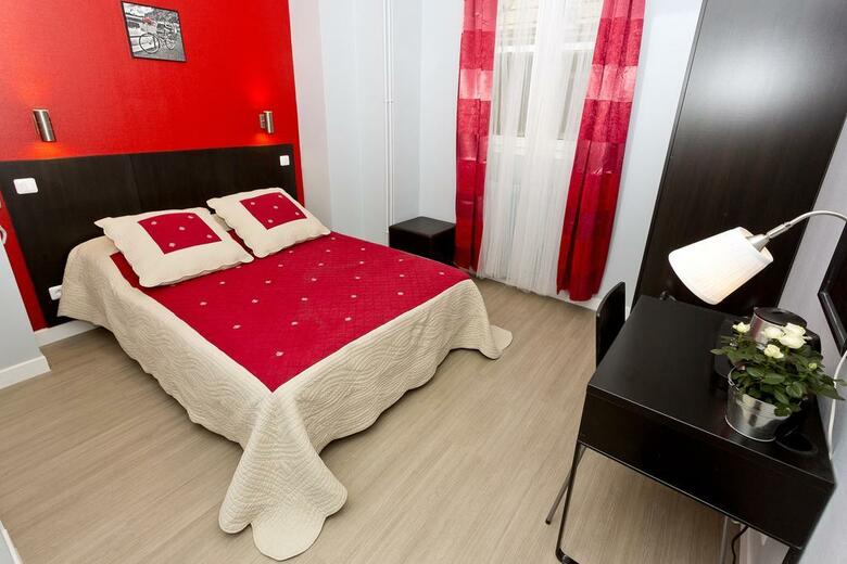Hotel Hipotel Paris Buttes Chaumont