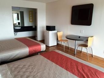 Motel 6 Waxahachie