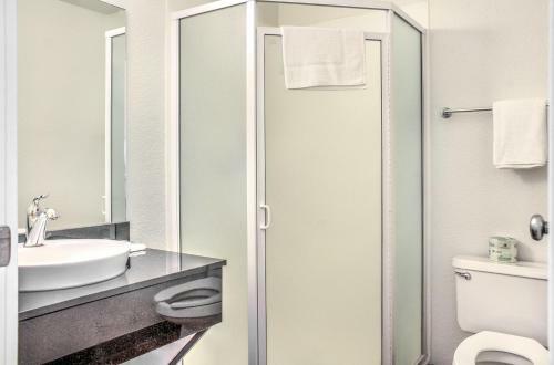 Motel 6 Mojave