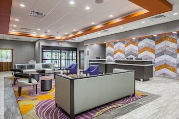 Hotel University Inn And Conference Center