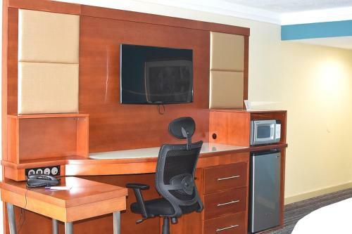 Punta Gorda Waterfront Hotel & Suites