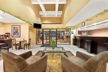 Hotel Days Inn And Suites Desoto