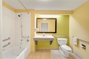Hotel Days Inn And Suites Desoto