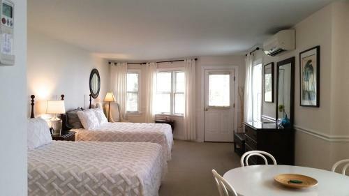Bed & Breakfast Wades Point Inn On The Bay
