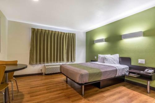 Motel 6 Redlands