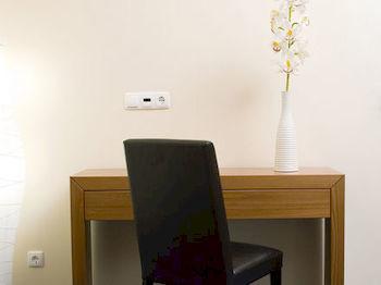 Hostal Inn Fashion Residence