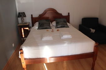 Ericeira Chill Hill Hostel & Private Rooms