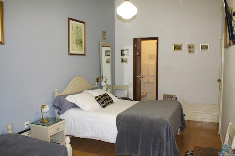Hostal Guest House Alvares Cabral