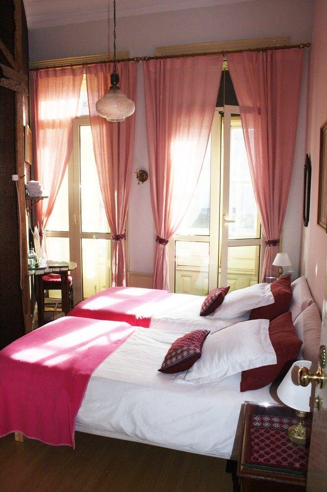 Hostal Guest House Alvares Cabral
