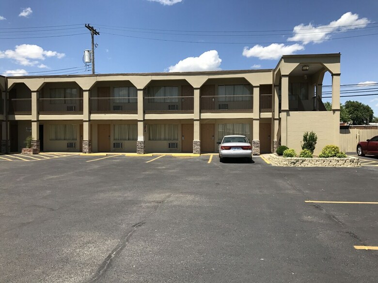 Motel Hutchinson Inn