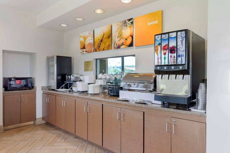 Hotel Comfort Suites Kodak Sevierville