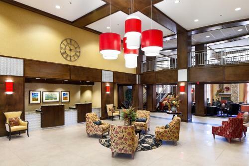 Clubhouse Hotel And Suites