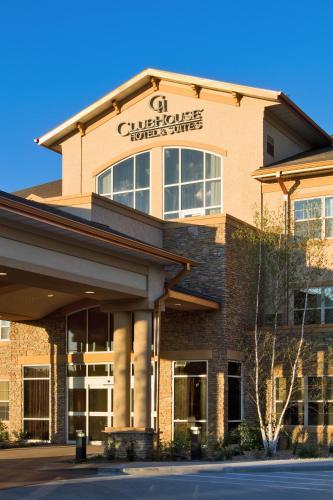 Clubhouse Hotel And Suites