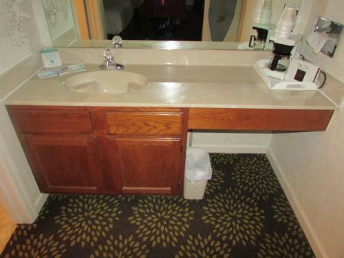Hotel Admiralty Of Plantation Oaks