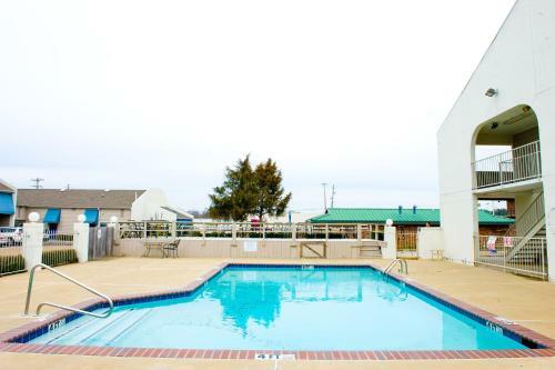 Posada Admiralty Inn & Suites - Millington