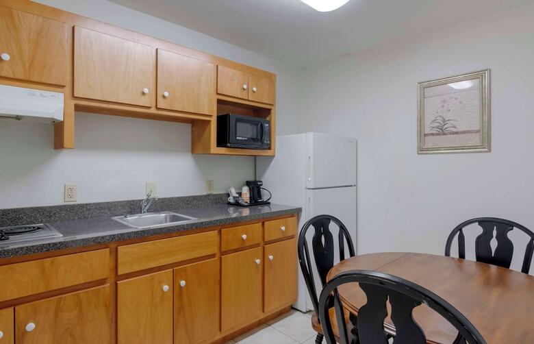 Hotel Sleep Inn & Suites At Fort Lee