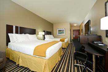 Holiday Inn Express Hotel And Suites Forrest City