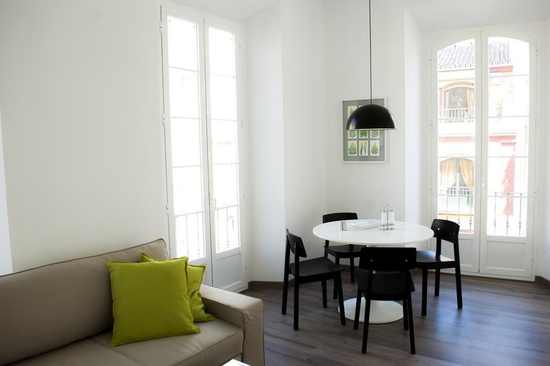 Apartamentos Plaza Merced, 22