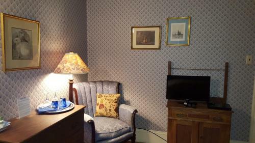 Austin's Holidae House Bed & Breakfast