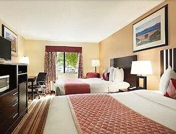Motel Baymont Inn And Suites