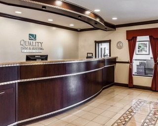 Hotel Quality Inn & Suites