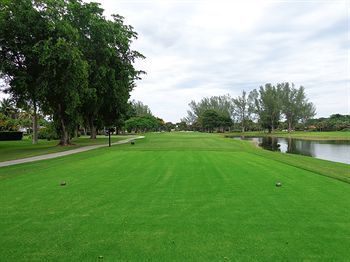 Shula's Hotel & Golf Club
