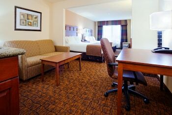 Holiday Inn Express Hotel & Suites Mount Airy