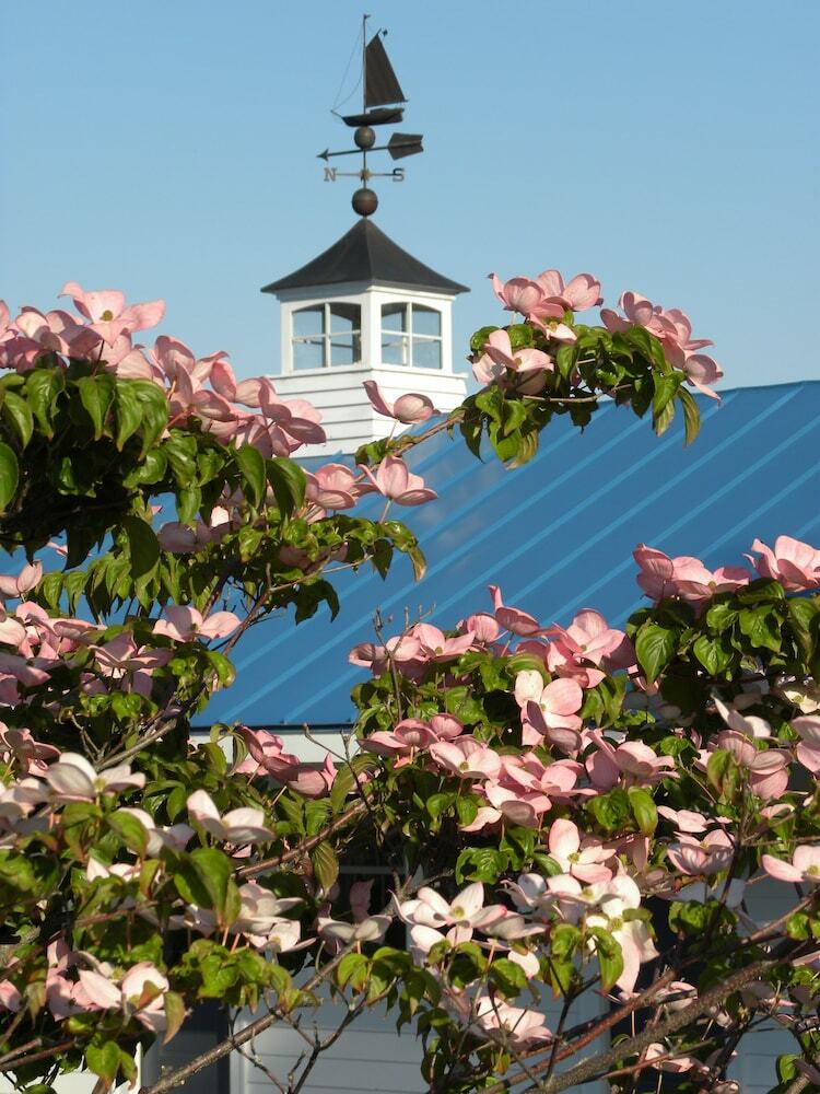 Motel Colonial Gables Oceanfront Village