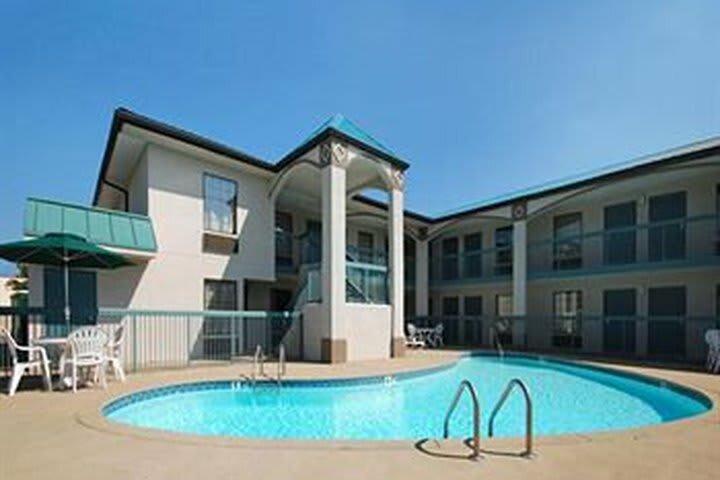 Motel Baymont Inn And Suites Gallatin