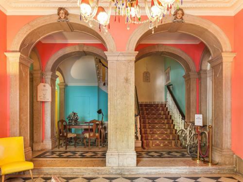 Hostal The Independente Suites & Terrace