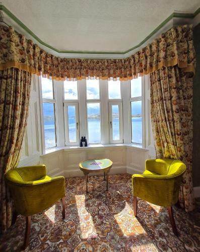 Hostal Corriemar House