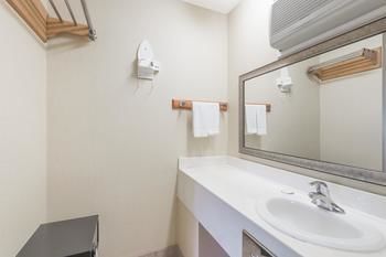 Hotel Howard Johnson Express Inn - Rocky Hill